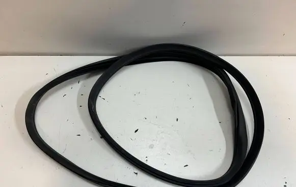 Mazda CX-3 Rubber seal rear door 