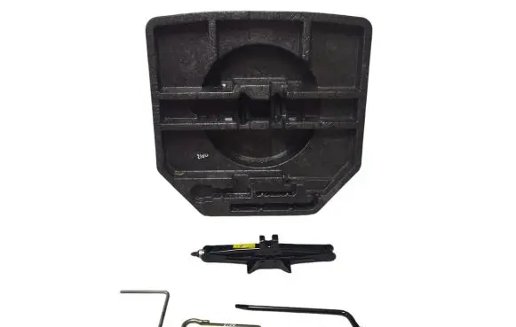 Toyota Avensis T270 Tool set 6442905020