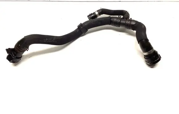 Engine coolant pipe/hose