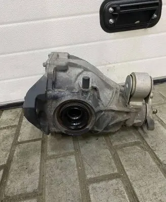Mercedes-Benz E W238 Rear differential A2133510008 213350500 1121