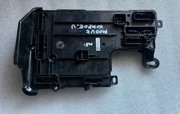 Tesla Model 3 Comfort/convenience module 156745500C