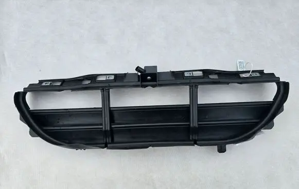 BMW 3 E90 E91 Intercooler air guide/duct channel 7186776