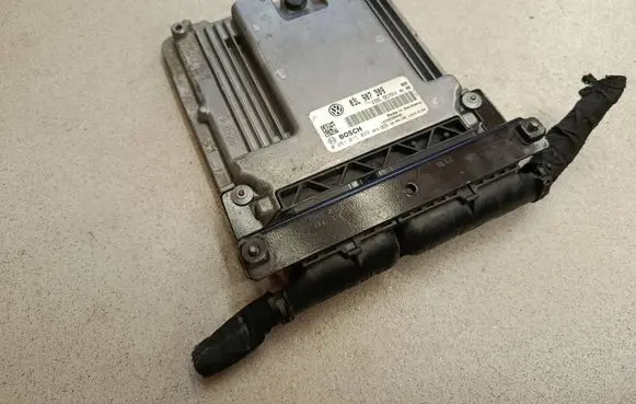Volkswagen PASSAT B6 Engine control unit/module 03L907309 1039S30090 0281015029