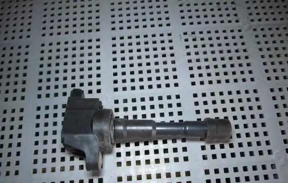 Honda Jazz High voltage ignition coil CM11119 14Y04B HITACHI