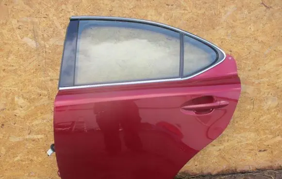 Lexus IS 220D-250-350 Rear door