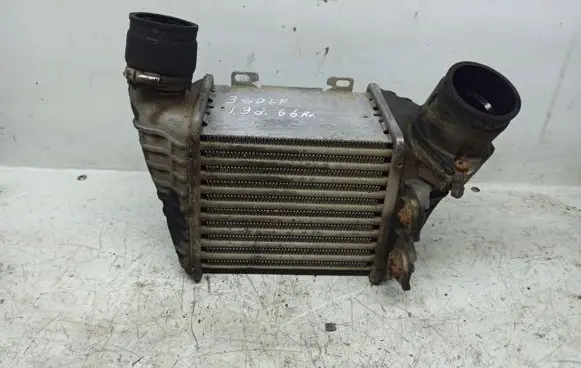 Volkswagen Golf III Intercooler radiator