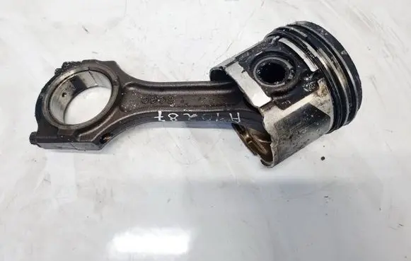 Mazda 5 Piston with connecting rod 