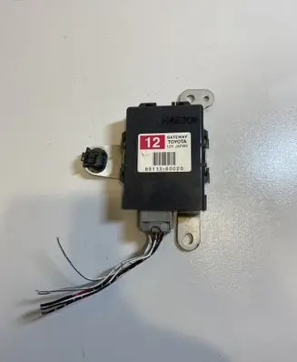 Toyota Land Cruiser (J120) Gateway control module 8911160020