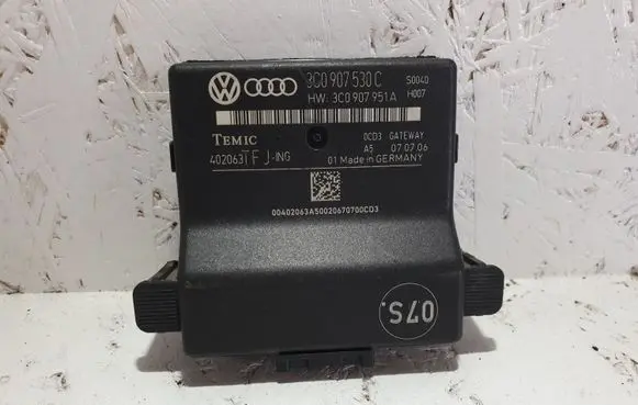 Volkswagen PASSAT B6 Gateway control module 3C0907530C 3C0907951A
