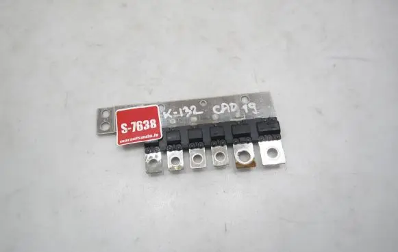 Volkswagen Caddy Fuse module 1K0937629C A07305 09519
