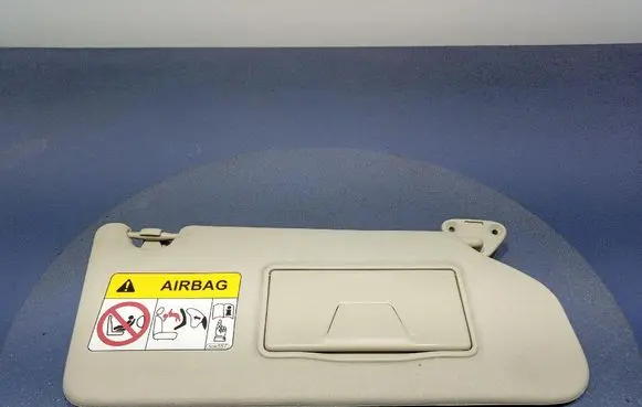 Mitsubishi Outlander Sun visor