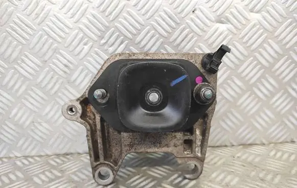 Opel Vivaro Gearbox mounting bracket 112228161R
