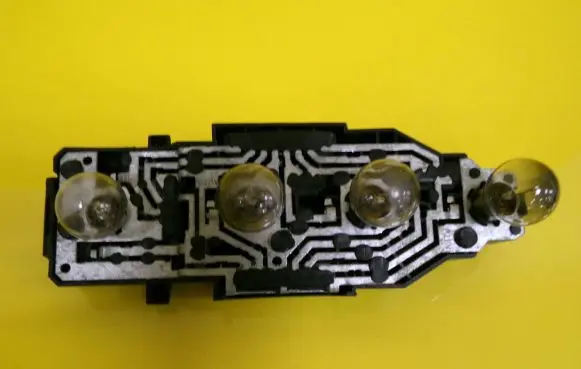 Volkswagen Golf III Tail light bulb cover holder 1H9945257