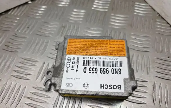 Audi TT Mk1 Airbag control unit/module 8N0959655D 0285001702
