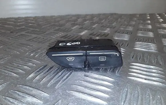 Ford Focus Windscreen/window heater switch am5t18k574ab