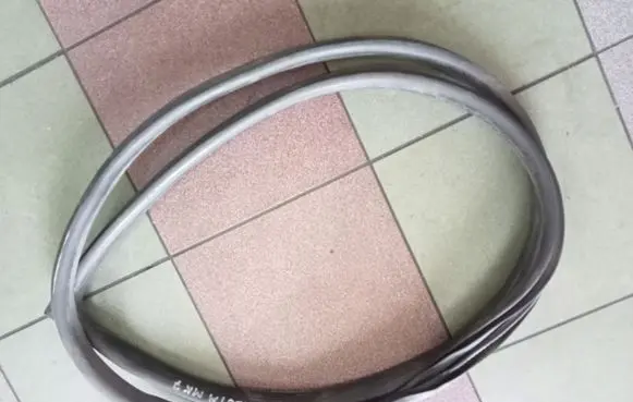 Ford Fiesta Rubber seal loading door 