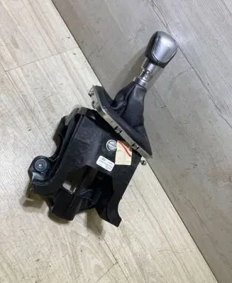 Ford Kuga II Gear shifter/selector KV4R7C453PAA
