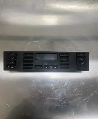 BMW 5 E39 Climate control unit 8374951