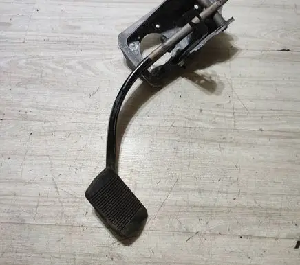 Jeep Grand Cherokee Brake pedal