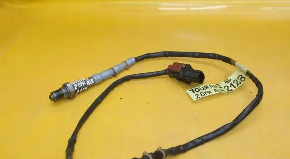Volkswagen Touran I Lambda probe sensor 06F906262J