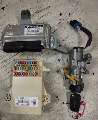Engine ECU kit and lock set