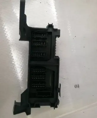 Mercedes-Benz ML W164 Fuse module A1645403072