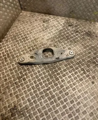 Mercedes-Benz E W211 Rear differential/diff mount bracket 2303522206 A2303522206