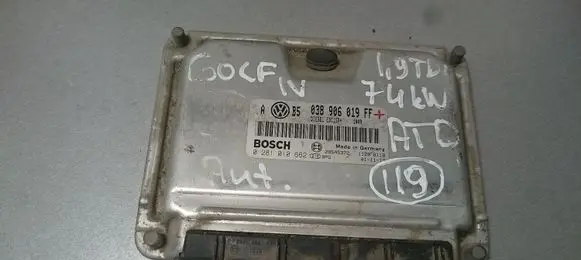 Volkswagen Golf IV Engine control unit/module 038906019FF 0281010662
