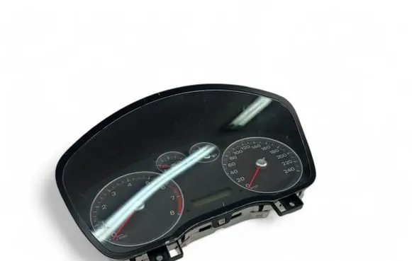 Ford C-MAX I Speedometer (instrument cluster) 4M5T10849EP