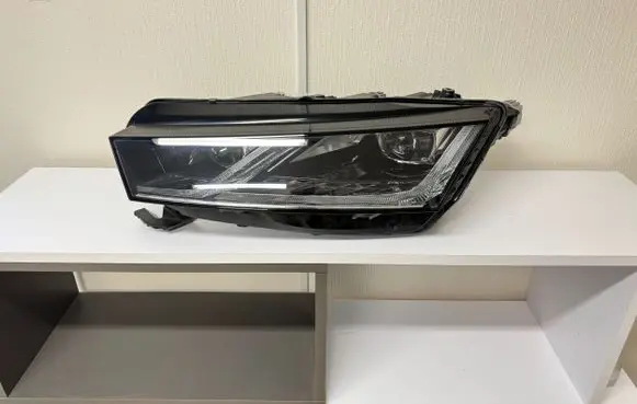 Skoda Octavia Mk4 Headlight/headlamp 5E4941015A 992941572CD LE18A6419