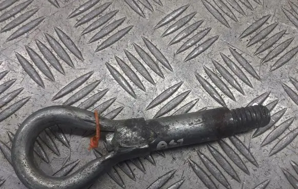 Opel Zafira B Tie down hook / loop 