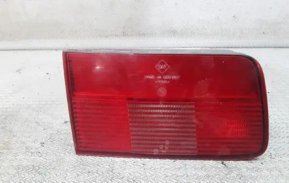 Tailgate rear/tail lights