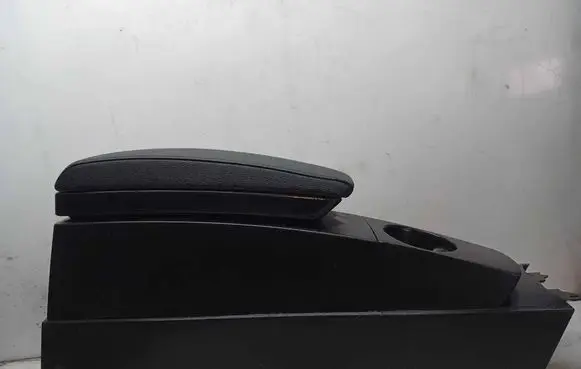 BMW X3 E83 Armrest 3400692