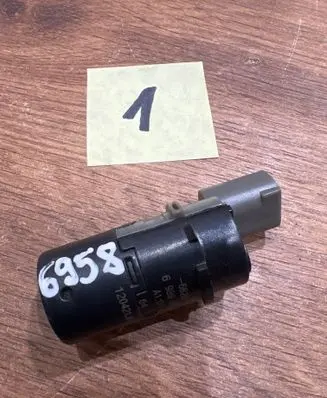 BMW 5 E60 E61 Parking PDC sensor 6989069