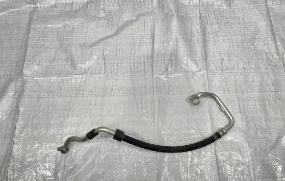 Jaguar E-Pace Air conditioning (A/C) pipe/hose GJ3219N602BB