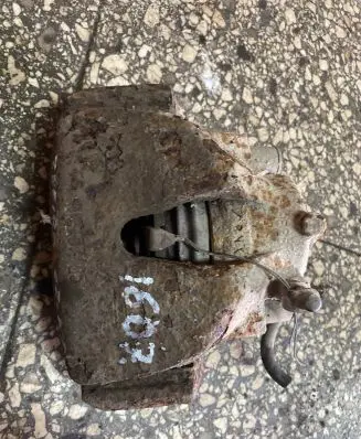Opel Zafira A Front brake caliper