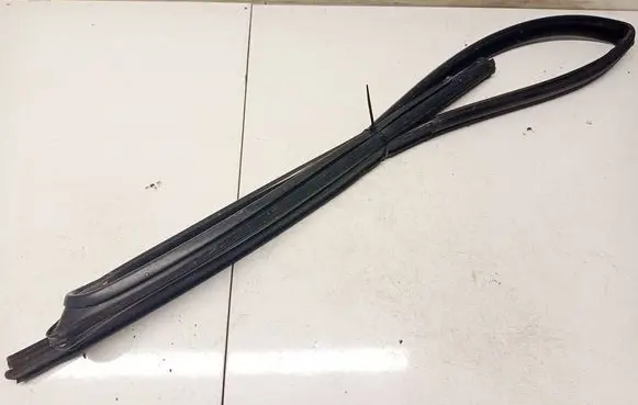 Opel Zafira A Rubber seal front coupe door 