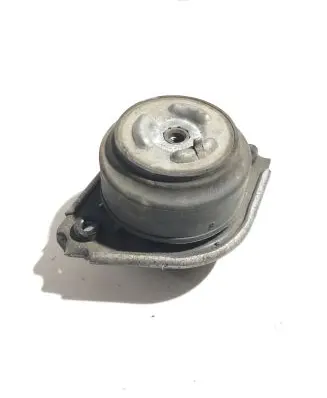 Mercedes-Benz ML W164 Engine mount bracket A2512404417