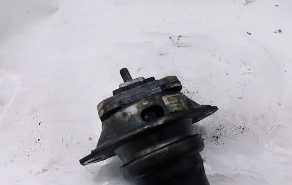 Land Rover Range Rover Sport L320 Engine mount bracket AH226A003BA 4518 AH226A003BA4518