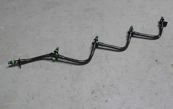 Ford Focus Fuel main line pipe