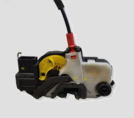Opel Zafira C Rear door lock 3023881