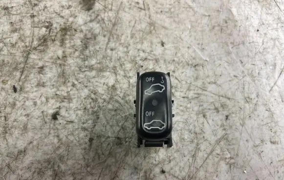 Mercedes-Benz E W210 Alarm switch 2108201710