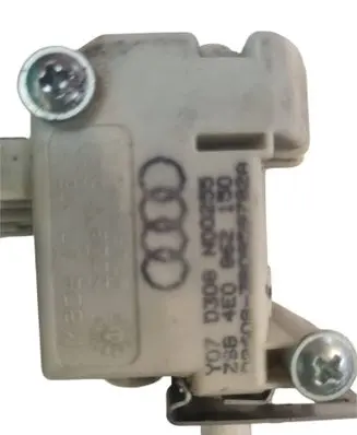 Audi A8 S8 D3 4E Fuel tank cap lock motor N306N00 4E0862150