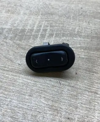 Opel Astra G Electric window control switch 13363100 90561388