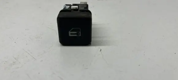 BMW 5 E39 Central locking switch button 8360828