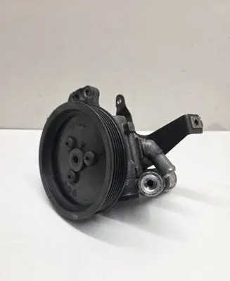 BMW 5 E60 E61 Power steering pump 7787106