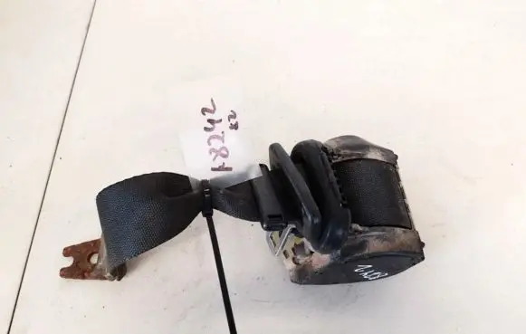 Ford Mondeo MK II Rear seatbelt 93bbf611b69ag 93bb-f611b69-ag
