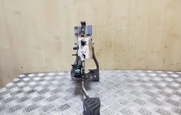 Clutch pedal