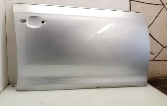 Volkswagen Jetta V Front door