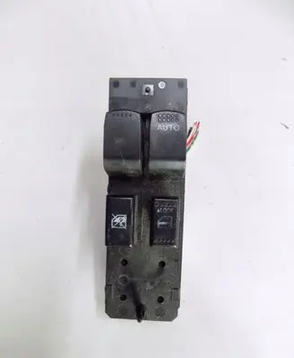 Suzuki Swift I Tailgate/trunk/boot open switch 62j002568T